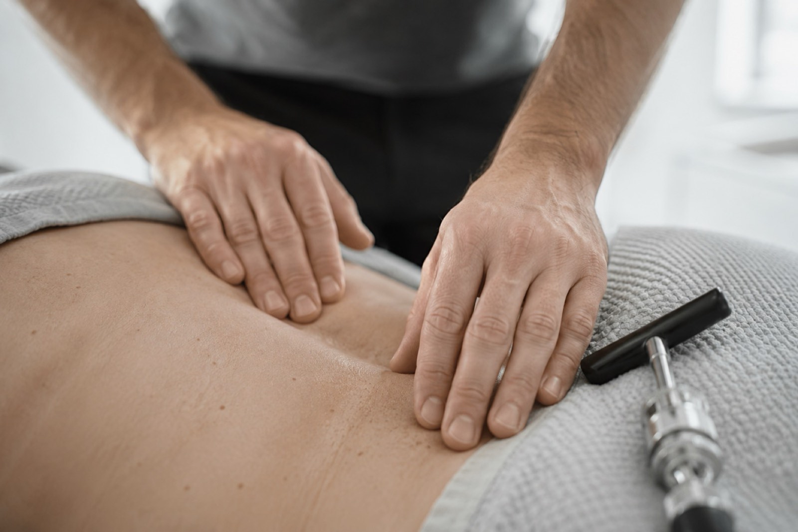 Gonstead examination at Aligned
